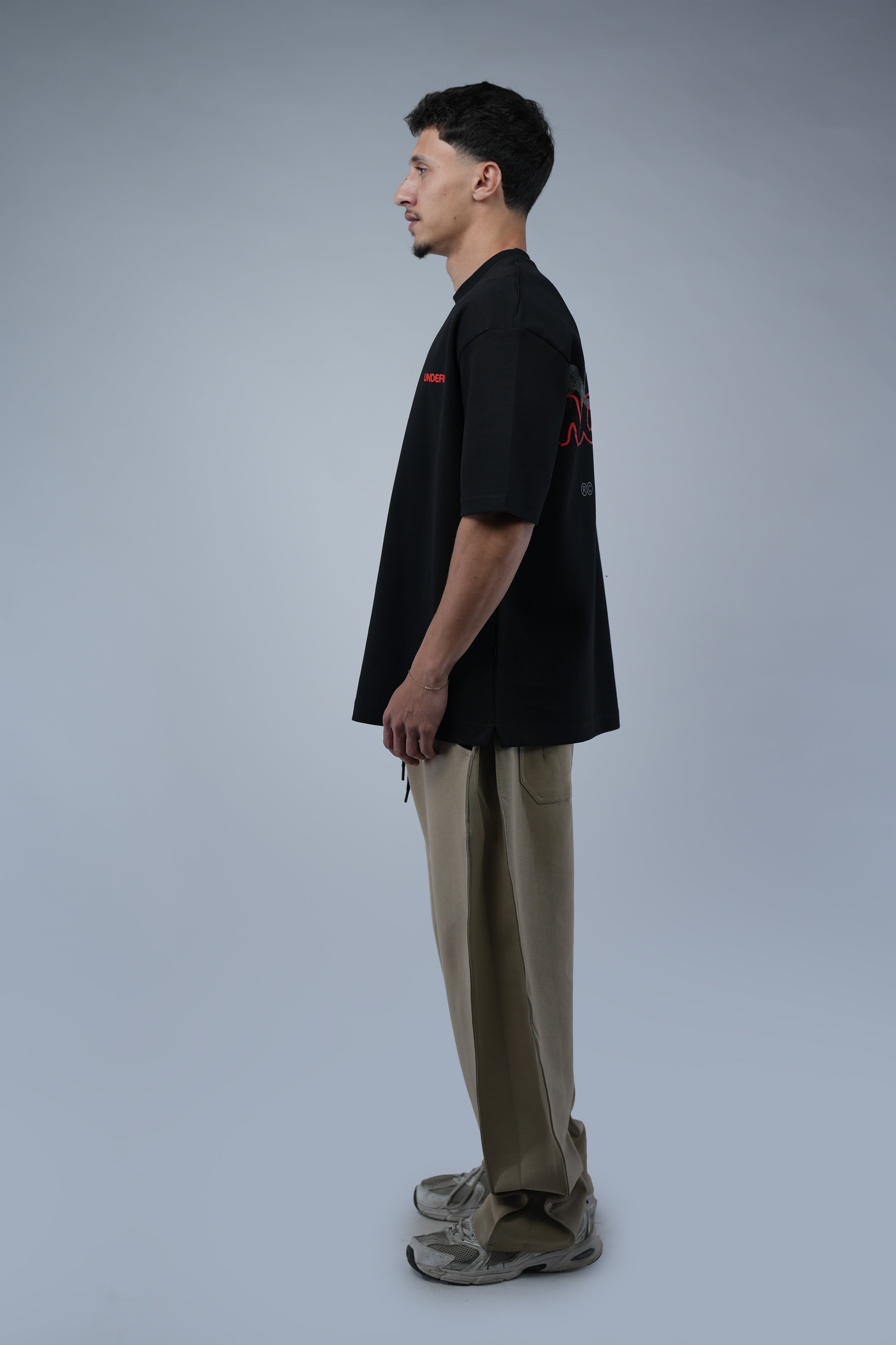 Black Oversized Printed Tee.