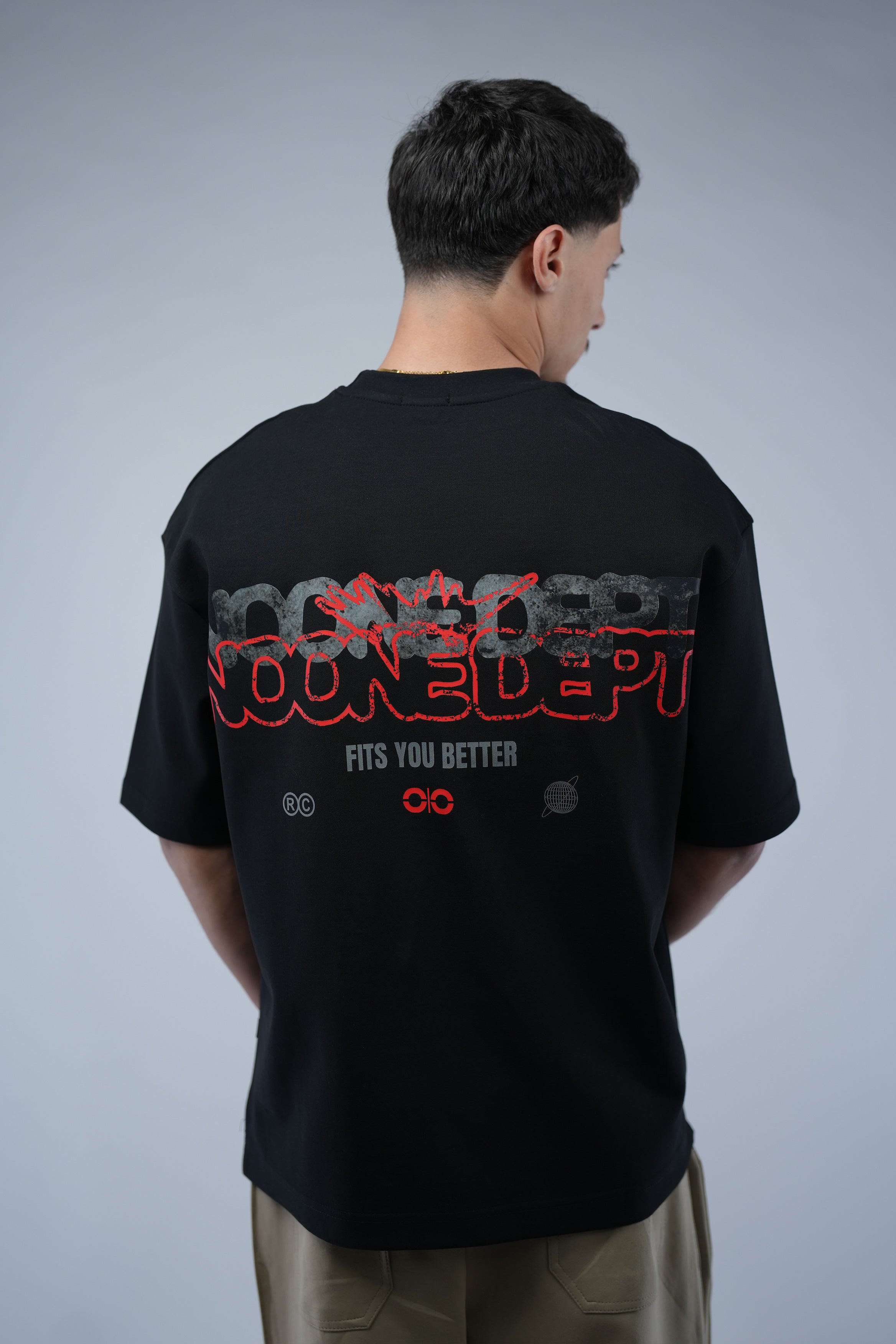 Black Oversized Printed Tee.